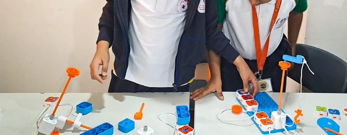 Estudiantes — línea Robótica